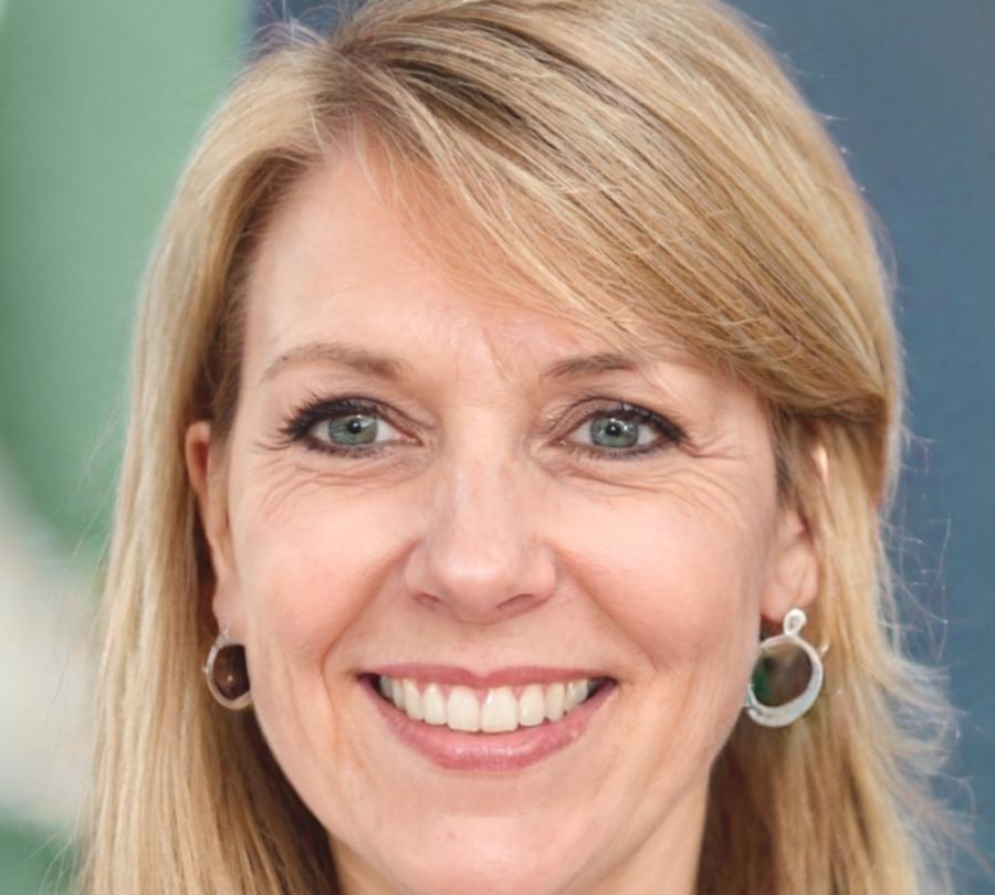 Portrait de Léonie Marchand, responsable financière